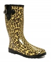 Nobody knows rain like Seattle. No matter your city, win the battle of wet feet with the fun print of these rain boots by Barefoot Tess. Adjust the strap for a customized fit that seals out moisture.