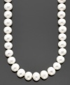 Try on a little sophisticated style. This strand of AA cultured freshwater pearls (10-11 mm) by Belle de Mer is the perfect choice. 14k gold clasp. Approximate length: 18 inches.