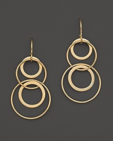 Interlocking hoops of 14K. yellow gold form a striking pattern.