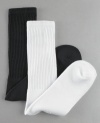 Looking for the perfect six pack? Before you even think about taking on a new workout for your abs, turn to this six pack of athletic crew socks.