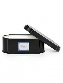 Blue hydrangea, hyacinth and forget-me-nots are blended with fresh green notes and a dew drop accord to create the aroma of a lush floral garden. Created with highly refined, cosmetic-grade wax that was developed over many years to optimize burn and fragrance diffusion. Once the wax has been consumed, the attractive container can be re-used to store your small keepsakes, mementos or household items. Made in USA. Blue hydrangea, hyacinth and forget-me-nots are blended with fresh green notes and a dew drop accord to create the aroma of a lush floral garden. Created with highly refined, cosmetic-grade wax that was developed over many years to optimize burn and fragrance diffusion. Once the wax has been consumed, the attractive container can be re-used to store your small keepsakes, mementos or household items. Made in USA.