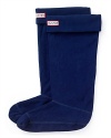 Fleece socks to line your Hunter boots and keep your feet cozy and dry. Solid socks with Hunter logo patch at upper front.