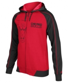 Show your love for the Chicago Bulls in this NBA hoodie by adidas.