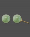 Renew your look with these lovely capsules of pure green jade (8mm). Stud earrings set in 14k gold.