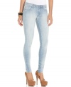 In a trend-forward jeggings style, these Levi's® jeans hug your curves for an ultra-sexy fit!