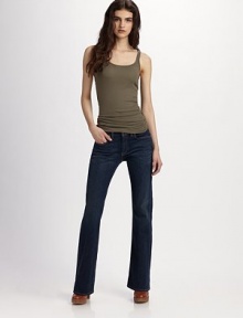 Stretch cotton in a slightly faded wash for a comfortable, relaxed denim look.THE FITFitted through hips and thighs Medium rise, about 8½ Inseam, about 34THE DETAILSZip fly Five-pocket style Plain back patch pockets 98% cotton/2% elastane Machine wash Imported