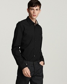 A classic from the brand of British cool, the Henry sportshirt lends iconic, timeless style. A classic from the brand of British cool, the Henry sportshirt lends iconic, timeless style.