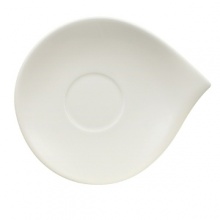 Flow is a true test of technology, and Villeroy & Boch proves yet again that it is masterful at it. Perhaps the most challenging of this collection is the conjoined Two-in-One dinner-salad conceptthe two sensual shapesseamlessly flowing together as a single unit. Its a bold concept and an option among the series, which also offers dinner and salad separately. Flat plates resemble the shape of a droplet; bowls also are organically inspired; cups have a distinctive personality with handles that flow from the rim intothe formation of a grip. Flow is a true test of technology, and Villeroy & Boch proves yet again that it is masterful at it. Perhaps the most challenging of this collection is the conjoined Two-in-One dinner-salad conceptthe two sensual shapesseamlessly flowing together as a single unit. Its a bold concept and an option among the series, which also offers dinner and salad separately. Flat plates resemble the shape of a droplet; bowls also are organically inspired; cups have a distinctive personality with handles that flow from the rim intothe formation of a grip.