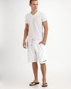 Superior comfort for wherever the weekend takes you, complete with an easy drawstring waist in super-soft cotton fleece. Lace-up drawstring waist Logo graphic Side slash pockets Inseam, about 10½ Cotton Machine wash Imported 