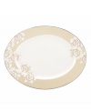 Lenox makes vintage florals feel fresh with the Blush Silhouette oval platter. Sturdy bone china combining a muted palette and sparkling platinum edge brings unparalleled elegance to the main course. Qualifies for Rebate