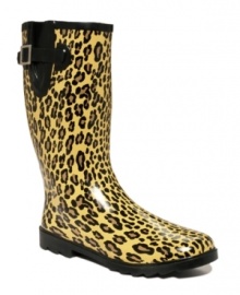 Nobody knows rain like Seattle. No matter your city, win the battle of wet feet with the fun print of these rain boots by Barefoot Tess. Adjust the strap for a customized fit that seals out moisture.