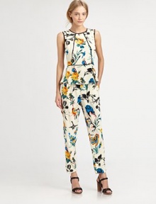 Multicolored floral pattern tailored in a feminine cropped pant, shaped in smooth silk.Pleated frontFront zipperBelt loopsInseam, about 26SilkDry cleanImported Model shown is 5'10 (178cm) wearing US size 2. 