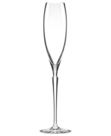 A hand-pulled stem elevates the already-exquisite Bellport flute, complementing every table setting with the quiet brilliance of kate spade new york. A hand-pulled stem elevates the already-exquisite Bellport flute, complementing every table setting with the quiet brilliance of kate spade new york.