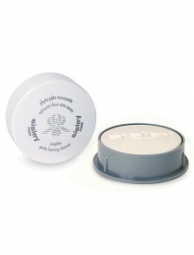 Recommended for all skin types including the most sensitive, Phyto-Pâte Moussante is an ultra-gentle, soap-free facial cleanser with highly soothing active ingredients--namely Shea butter--for a mild cleansing of the skin. A rich lather rinses off with water and keeps skin feeling soft and supple. Mild enough to be used morning and night, it should be applied to a wet face using the fingertips or the Sisley Gentle Brush. Recommended for all skin types including the most sensitive, Phyto-Pâte Moussante is an ultra-gentle, soap-free facial cleanser with highly soothing active ingredients--namely Shea butter--for a mild cleansing of the skin. A rich lather rinses off with water and keeps skin feeling soft and supple. Mild enough to be used morning and night, it should be applied to a wet face using the fingertips or the Sisley Gentle Brush.