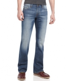 These jeans from guess are fit for your modern casual look. With a low-rise and slim-fit they complete your up-to-date style. These jeans from guess are fit for your modern casual look. With a low-rise and slim-fit they complete your up-to-date style.