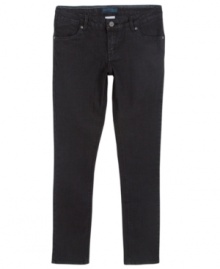 Every day, every way. The perfect versatile jeans from Levi's come in a skinny silhouette and a range of washes for a match made in heaven! Every day, every way. The perfect versatile jeans from Levi's come in a skinny silhouette and a range of washes for a match made in heaven!