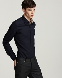 A classic from the brand of British cool, the Henry sportshirt lends iconic, timeless style. A classic from the brand of British cool, the Henry sportshirt lends iconic, timeless style.