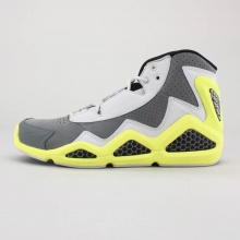 The men's Sermon has the same street-ready style as the Kamikaze but with a little bit different look and feel. The men's Sermon has the same street-ready style as the Kamikaze but with a little bit different look and feel.