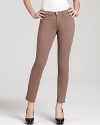 Get on-trend style in J Brand's weekend-perfect twill skinny jeans.