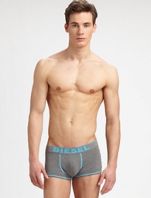 Classic boxer brief with signature logo waistband and contrast trim, crafted and versatile enough for everyday wear.Elastic logo waistband95% cotton/5% elastaneMachine washImported Classic boxer brief with signature logo waistband and contrast trim, crafted and versatile enough for everyday wear.Elastic logo waistband95% cotton/5% elastaneMachine washImported