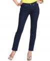 A flattering dark hue and straight fit make these petite jeans from Levi's swoon-worthy! Wear them with sky-high heels for a sizzling effect.