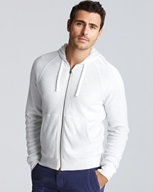 A sporty hoodie in soft slub cotton, embellished with comfy, breathable terry cloth lining. A sporty hoodie in soft slub cotton, embellished with comfy, breathable terry cloth lining.