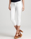 With a super-cropped silhouette and fresh white wash, these GUESS jeans were made for spring. Zips at the ankles lend a bit of edge.