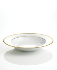 Add the warm glow of gold to your formal table with the classic style of theGrand Buffet Gold collection. The scooped shape of this rim soup bowl helps retain warmth.