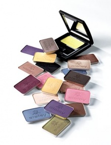 Create a tailor-made look, natural or daring, in a veil of endlessly adjustable colours and light. Natural botanical extracts and sophisticated make-up technologies infuse these specifically-coated powders with new colours and an ultra-silky texture that glides on and blends easily for a flawless finish all day. Protects the delicate skin in the eye area without drying out or caking. Create a tailor-made look, natural or daring, in a veil of endlessly adjustable colours and light. Natural botanical extracts and sophisticated make-up technologies infuse these specifically-coated powders with new colours and an ultra-silky texture that glides on and blends easily for a flawless finish all day. Protects the delicate skin in the eye area without drying out or caking.