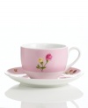 Breathe new life into a classic dinnerware pattern with this Country Rose teacup and saucer set. Dainty pink and gold blossoms plucked from the Old Country Roses collection are contrasted by bands of pale pink in everyday porcelain.