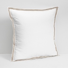 Hudson Park's Italian Percale collection is a simple and elegant cotton percale with double rows of satin stitching.