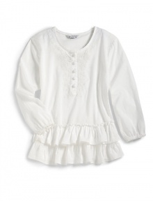 THE LOOKRound necklineLong elastic cuff sleevesFront button closureTonal embroideryTiered ruffled hemTHE MATERIALCottonCARE & ORIGINMachine washImported THE LOOKRound necklineLong elastic cuff sleevesFront button closureTonal embroideryTiered ruffled hemTHE MATERIALCottonCARE & ORIGINMachine washImported
