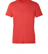 An essential basic in super soft cotton, Majestics crew neck tee is a must for your layered looks - Rounded neckline, short sleeves - Classic straight fit - Pair with cargo shorts and casual sneakers, or with flannel shirts and slim fit jeans