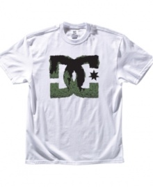 When you're looking for relaxation, grab this DC Shoes graphic t-shirt for guaranteed cool, laid-back style.