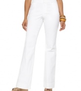 A more comfortable take on a classic: Style&co.'s petite stretch twill bootcut pants feature an internal elastic stretch waistband!