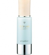 A gel for normal to oily skin that minimizes oil in the T-zone and helps reduce the appearance of enlarged pores. Provides a cool, energizing after-sensation. Contains oil-absorbing powder. Use morning and evening after cleansing and balancing skin. Smooth gel over areas of concern or pat gently for a refreshing effect. 1.0 oz.The Importance of Face to Face ConsultationLearn More about Cle de Peau BeauteLocate Your Nearest Cle de Peau Beaute Counter