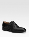 Simple, classic and fit for any occasion in smooth leather with easy leather soles. Leather lining Padded insole Rubber sole Made in Switzerland 