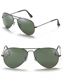 Ray-Ban's aviator sunglasses move into summer with classic style. Double bridge design and adjustable nose pads to help secure fit.