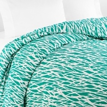 With a bright white nature-inspired print on a golf green field, this DIANE von FURSTENBERG twin duvet cover brings a sunny breath of fresh air to your bedroom. With a bright white nature-inspired print on a golf green field, this DIANE von FURSTENBERG twin duvet cover brings a sunny breath of fresh air to your bedroom.