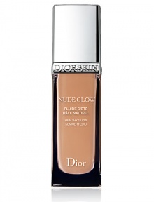 Healthy Glow Summer Fluid recreates the illusion of a sun-kissed complexion with a soft golden glow. This light-textured fluid transforms into a powder and offers a light velvety finish for a soft natural look. The Summer Fluid can be used on its own or together with the Summer Powder and comes in two tailor-made shades: Rosy Nude & Honey Nude. Healthy Glow Summer Fluid recreates the illusion of a sun-kissed complexion with a soft golden glow. This light-textured fluid transforms into a powder and offers a light velvety finish for a soft natural look. The Summer Fluid can be used on its own or together with the Summer Powder and comes in two tailor-made shades: Rosy Nude & Honey Nude.