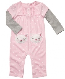 Keep her pretty in polka dots with this sweet coverall from Carter's. Keep her pretty in polka dots with this sweet coverall from Carter's.