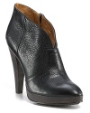 Meet Frye's new Campus boot. Lean and luxe, this bootie features a sophisticated silhouette in gleaming leather.