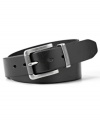 This Baxter belt from Fossil is rugged yet stylish, in rich leather with a brass buckle. This casual piece will look great with anything, from pants to shorts.