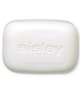 This non-alkaline, non-irritating, soapless facial bar gently yet thoroughly cleanses skin. Formulated with a pure, vegetable derivative, as well as natural plant extracts of calendula to remove surface impurities and leave skin clarified and refreshed. For combination/oily/problem skin. 4.4 oz. Imported from France. 