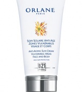 Pure Soin Sun Cream for Face SPF 30. Provides extreme protection for the most vulnerable areas of the face and body. A genuine anti-aging treatment that rehydrates and protects surface micro-circulation, reduces inflammatory reactions and protects the skin from aging. Strengthens the cells' natural self-defense mechanisms and minimizes inflammation. Stimulates cellular energy while regenerating, firming and moisturizing. Provides intensive protection.