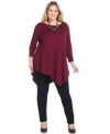 Enjoy the stylish comfort of Grace Elements' three-quarter-sleeve plus size sweater, punctuated by a handkerchief hem.