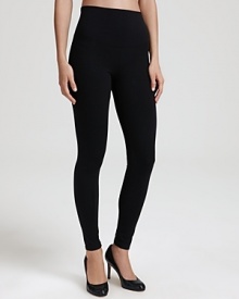 A comfortable legging that shapes, smoothes and slims tummie, hips and thighs for a sleek silhouette.