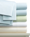 Featuring pure cotton sateen in an ultra-luxurious 800 thread count, the Regal sheet set is fit for any king (or queen!)