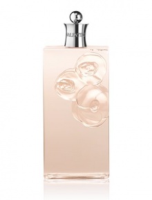 A Deluxe Bath collection enriched with precious floral extracts of jasmine, tuberose, and orange blossom. A delicious invitation to the pleasure of senses. This pink-tinted shower gel melts over your body like a velvety caress. It gently cleanses the skin and leaves it feeling soft and fresh. 6.8 oz. A Deluxe Bath collection enriched with precious floral extracts of jasmine, tuberose, and orange blossom. A delicious invitation to the pleasure of senses. This pink-tinted shower gel melts over your body like a velvety caress. It gently cleanses the skin and leaves it feeling soft and fresh. 6.8 oz.