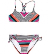 Poolside style. She'll love the cute look of this two-piece swimsuit from Roxy, perfect for the pool or the beach.